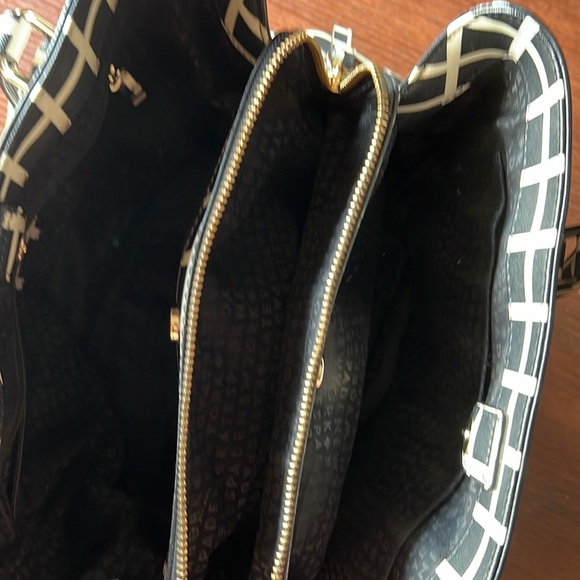 Black and white checkered Kate Spade purse. Used two times very good condition. - Picture 4 of 5